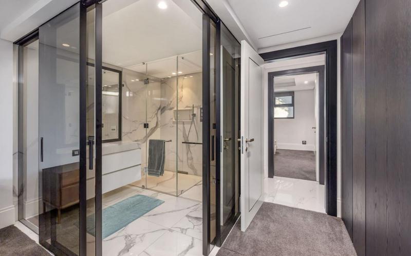 3 Bedroom Property for Sale in Bantry Bay Western Cape